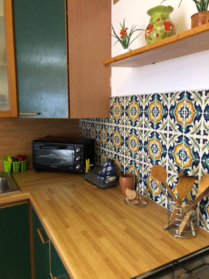 Hostel Beach House Giardini Naxos Exteriör bild
