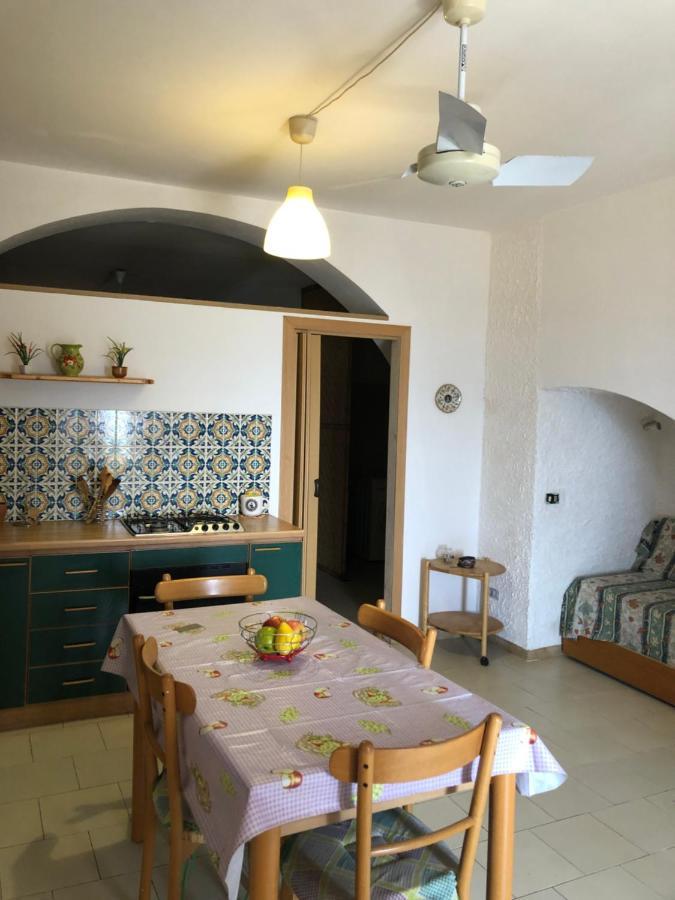 Hostel Beach House Giardini Naxos Exteriör bild